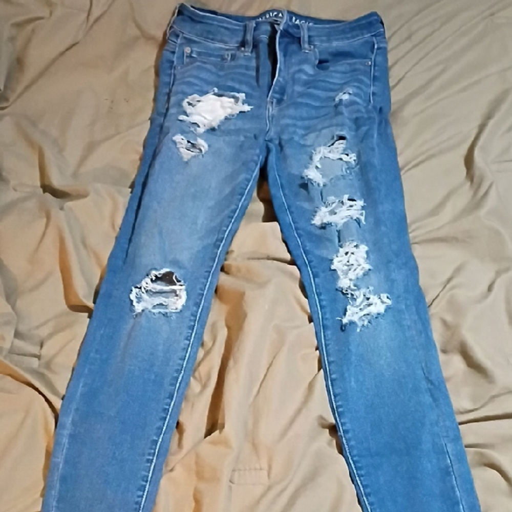 American Eagle Outfitters Light Blue Distressed Skinny Jeans